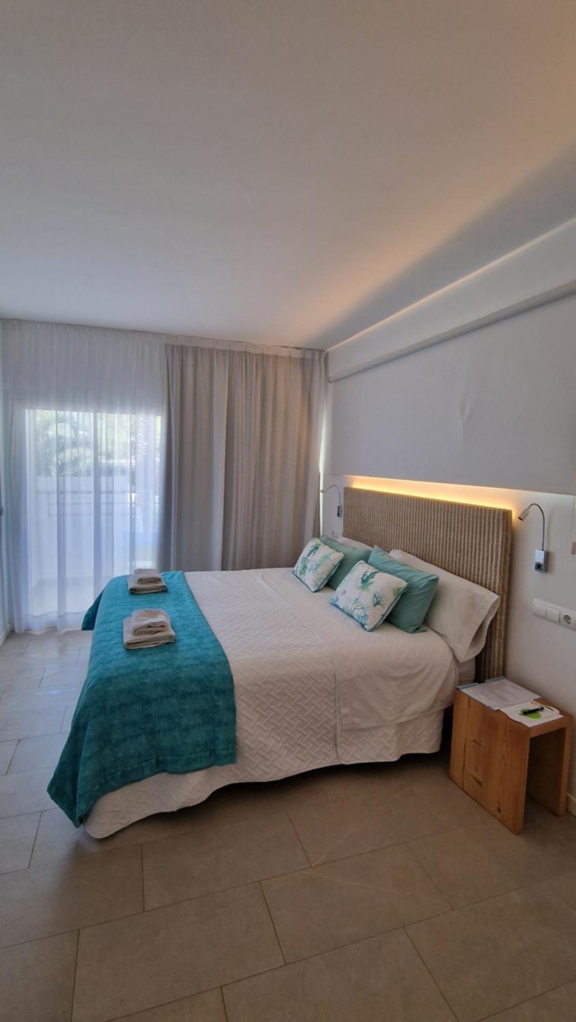 Apartamentos Costamar II Es Pujols Kültér fotó